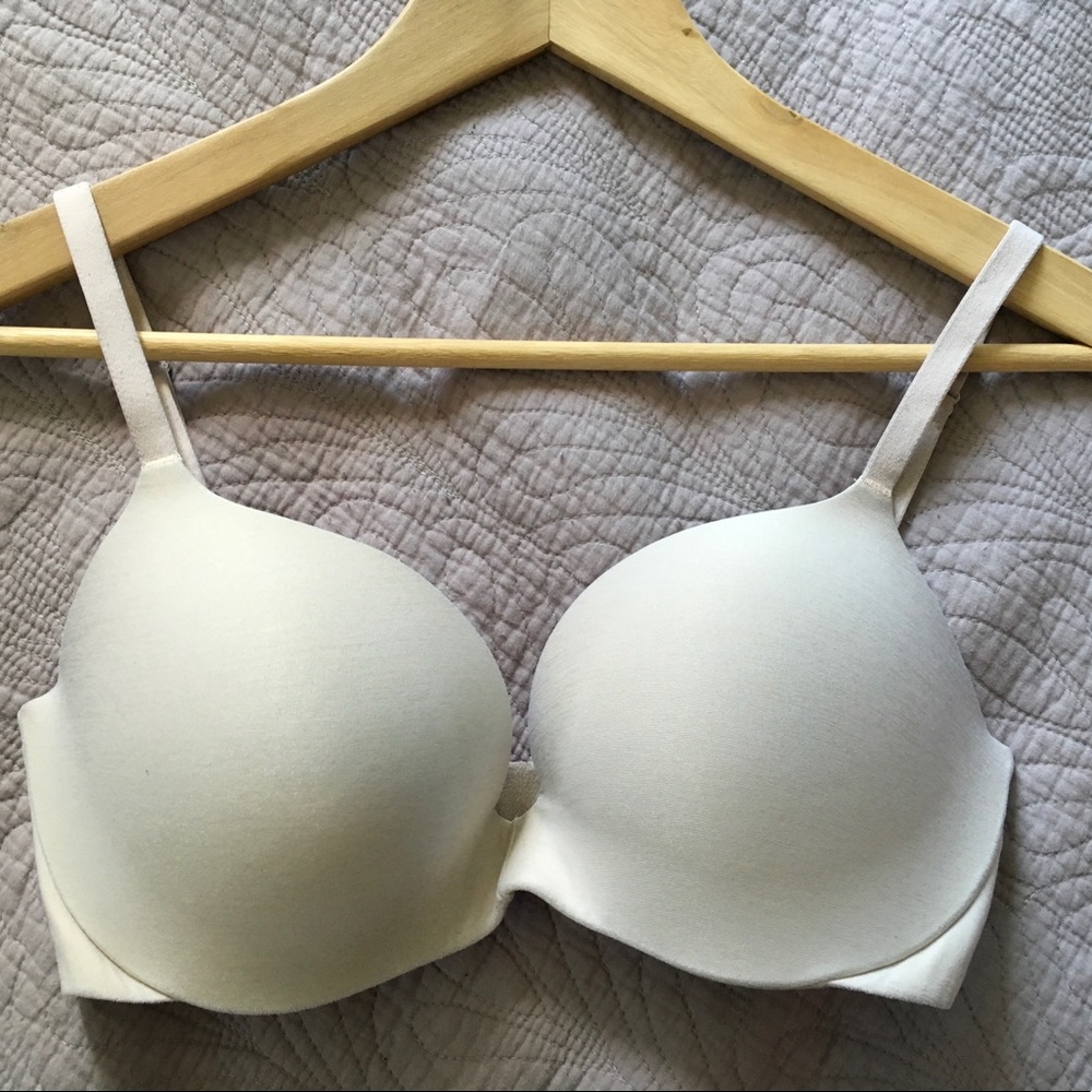 PINK by Victoria’s Secret Push-up Bra. Size 32DD